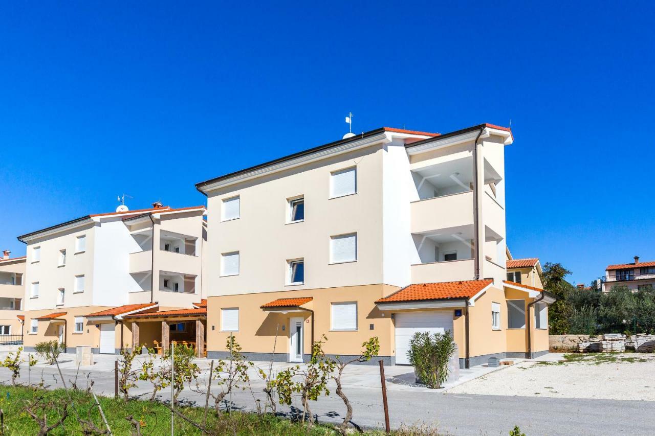 Dragan K3 Hotel Medulin Exterior foto
