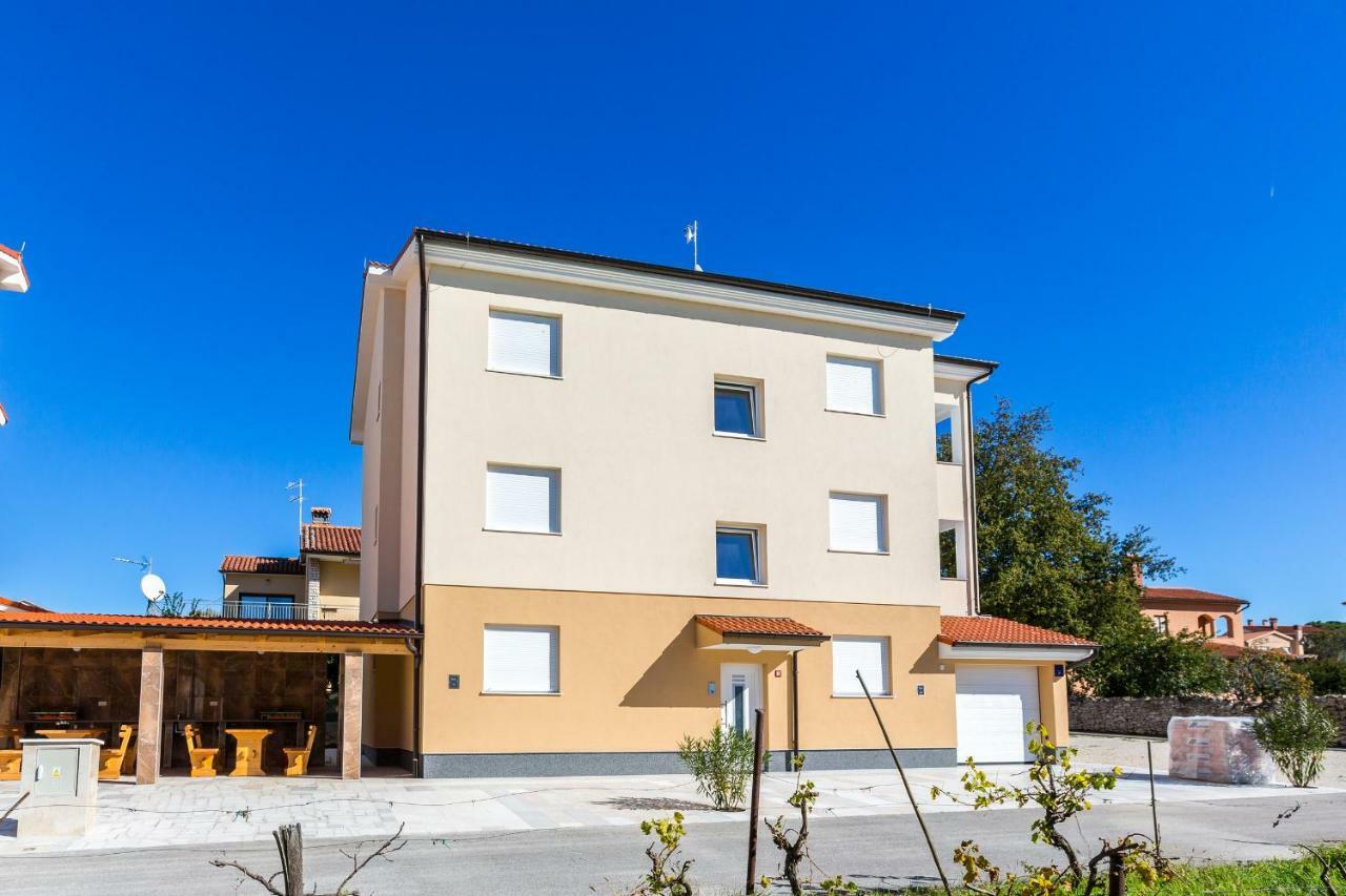 Dragan K3 Hotel Medulin Exterior foto
